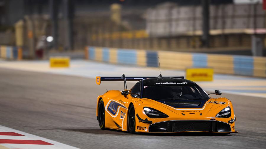  McLaren 720S GT3 2019 года  (фото 11 из 16)